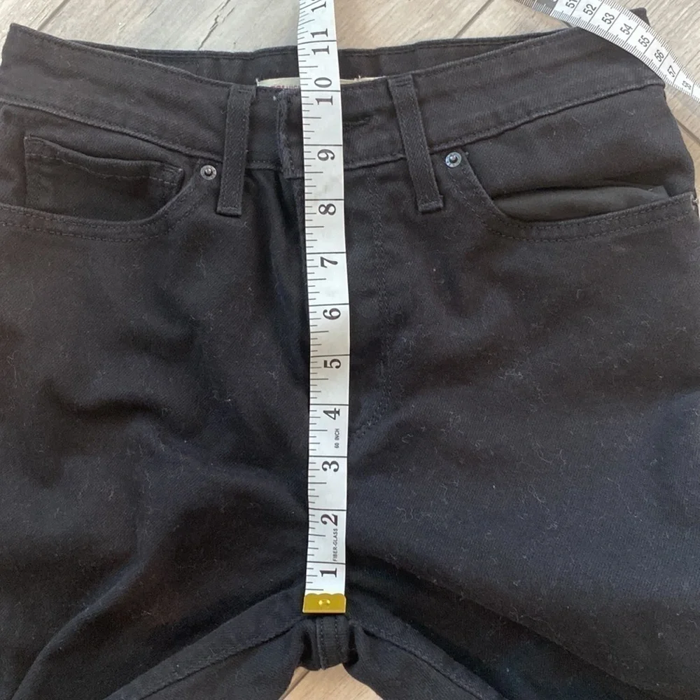 Levi’s 721 high rise skinny jeans size 27